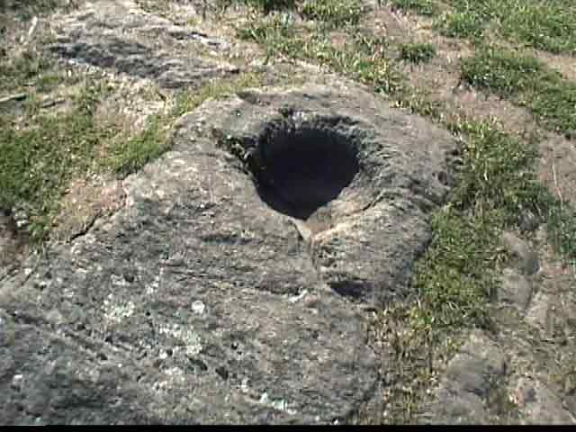 Dunadd round hole
